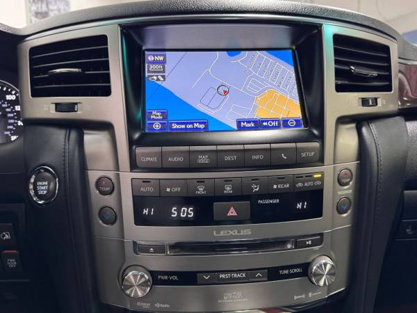 2015 Lexus, dovoz USA — foto 11 z 12