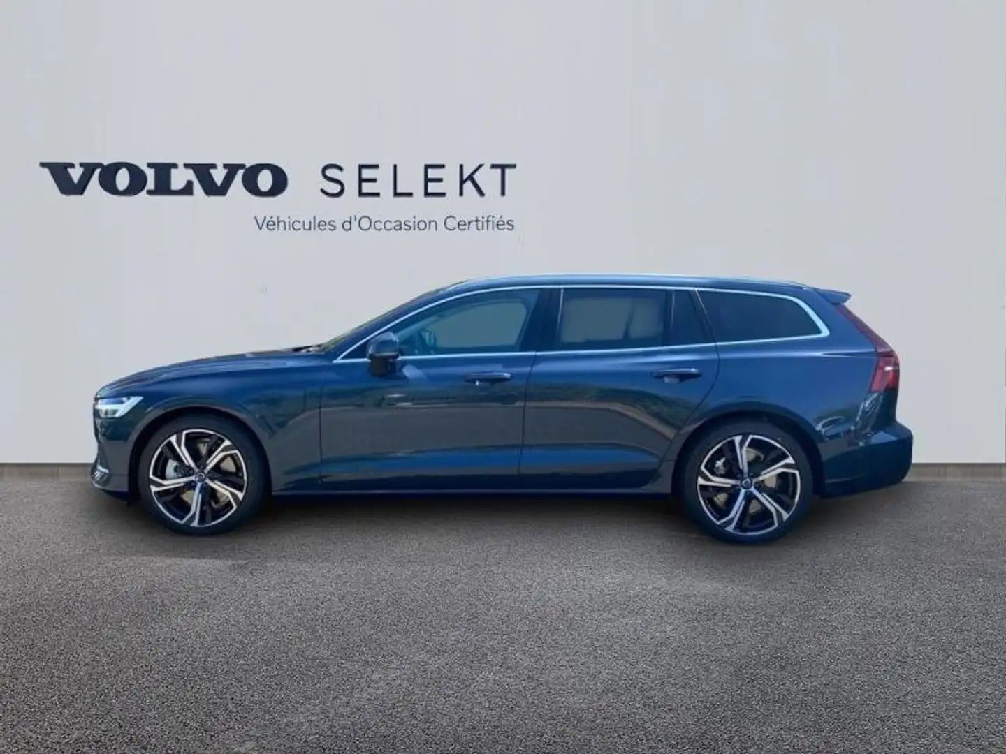 2026 Volvo V60, 4 km, Francúzsko — foto 2 z 12