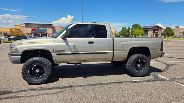 2002 Dodge, dovoz USA — foto 1