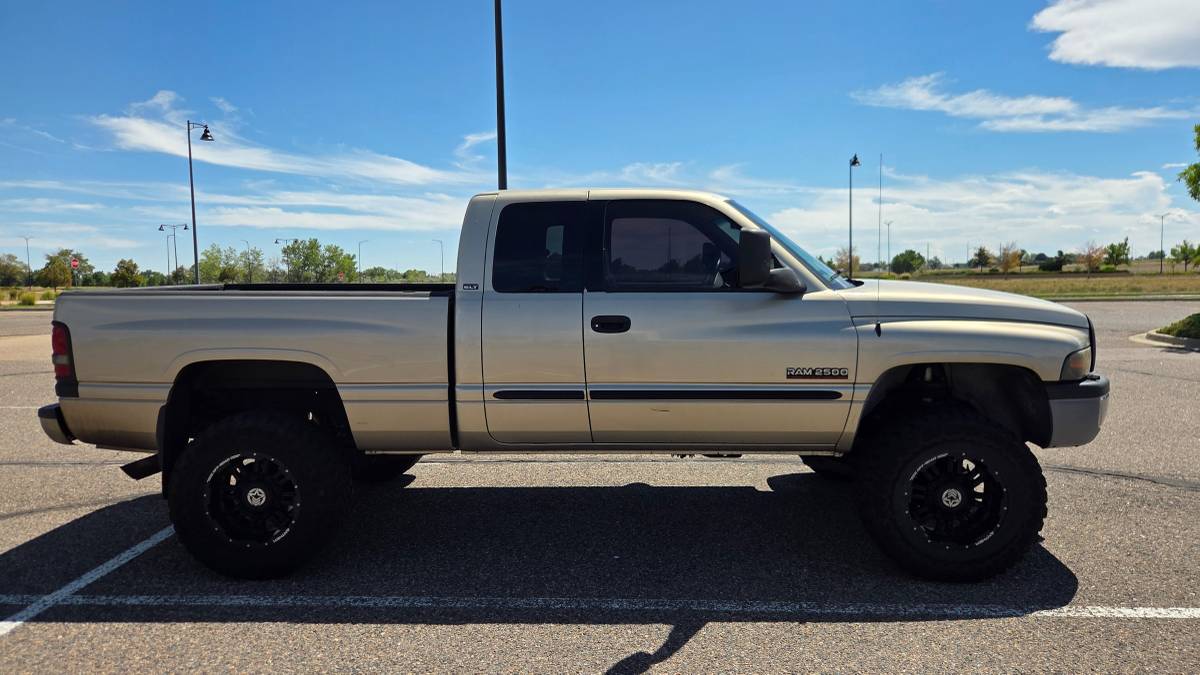 2002 Dodge, dovoz USA — foto 6 z 12