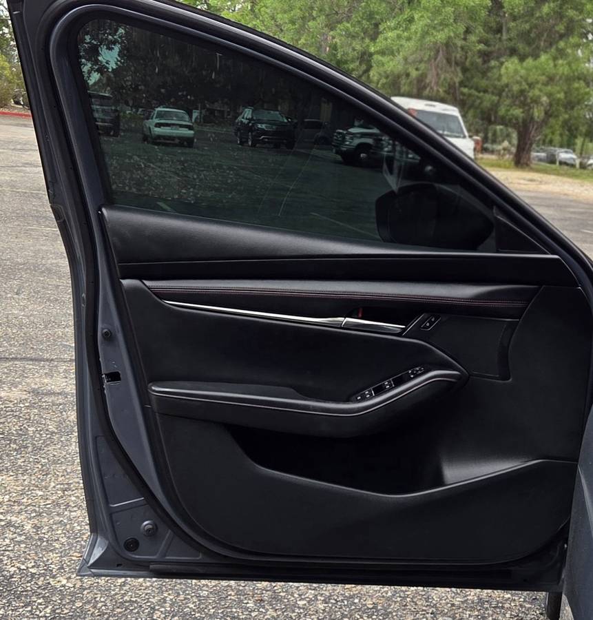 2025 Mazda, dovoz USA — foto 8 z 12
