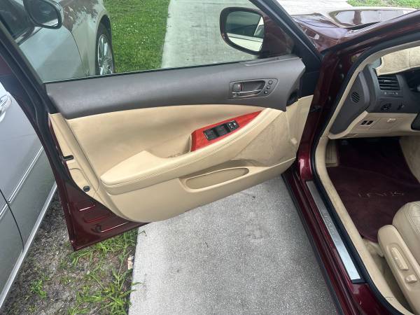 2007 Lexus, dovoz USA — foto 6 z 12