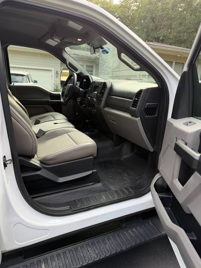 2019 Ford, dovoz USA — foto 3 z 7