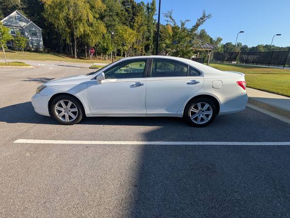 2008 Lexus, dovoz USA — foto 3 z 12