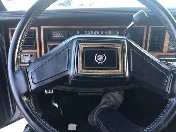 1985 Cadillac, dovoz USA — foto 10 z 12