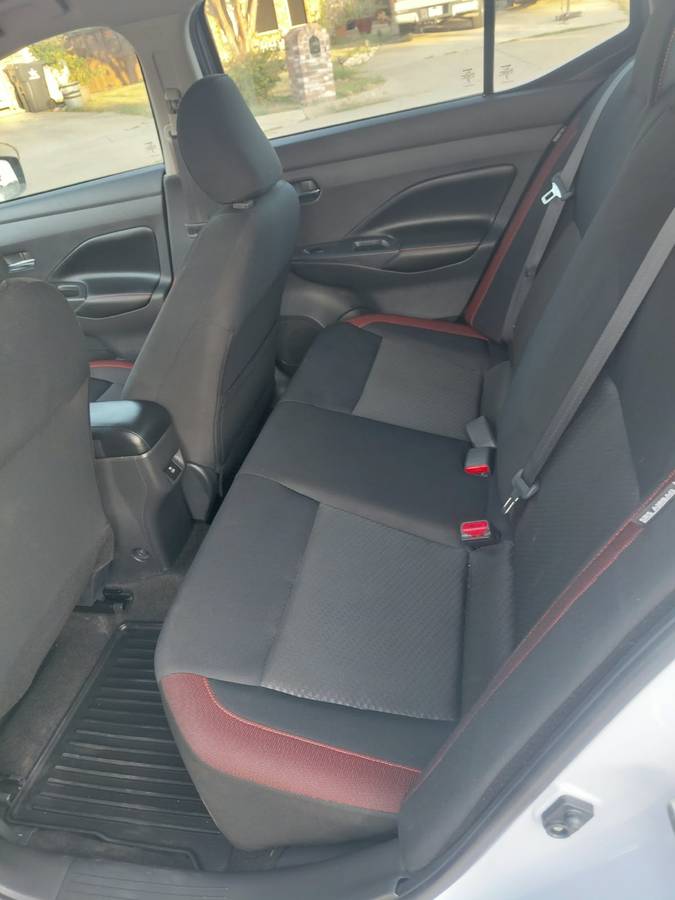 2023 Nissan, dovoz USA — foto 10 z 12