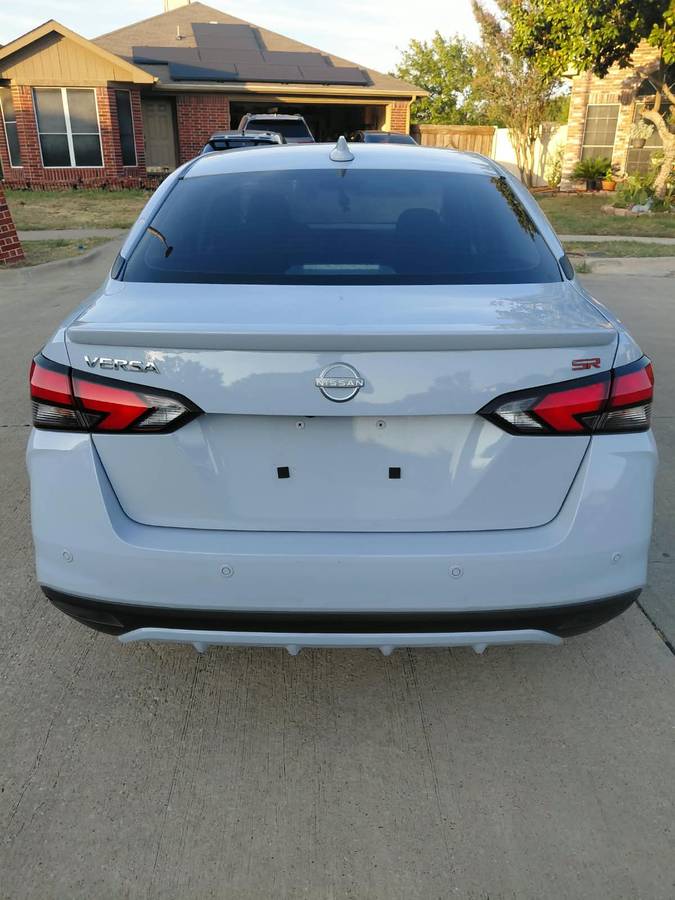 2023 Nissan, dovoz USA — foto 9 z 12