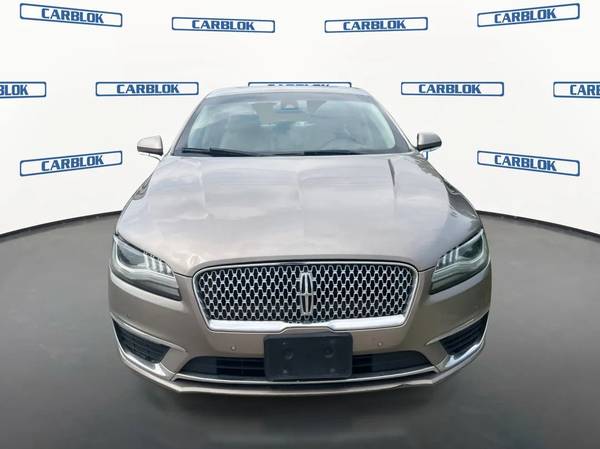 2018 Lincoln, dovoz USA — foto 2 z 12
