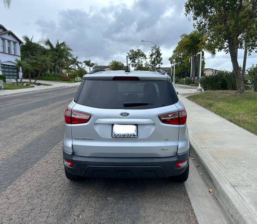 2018 Ford, dovoz USA — foto 5 z 12