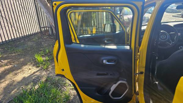 2015 Jeep, dovoz USA — foto 12 z 12