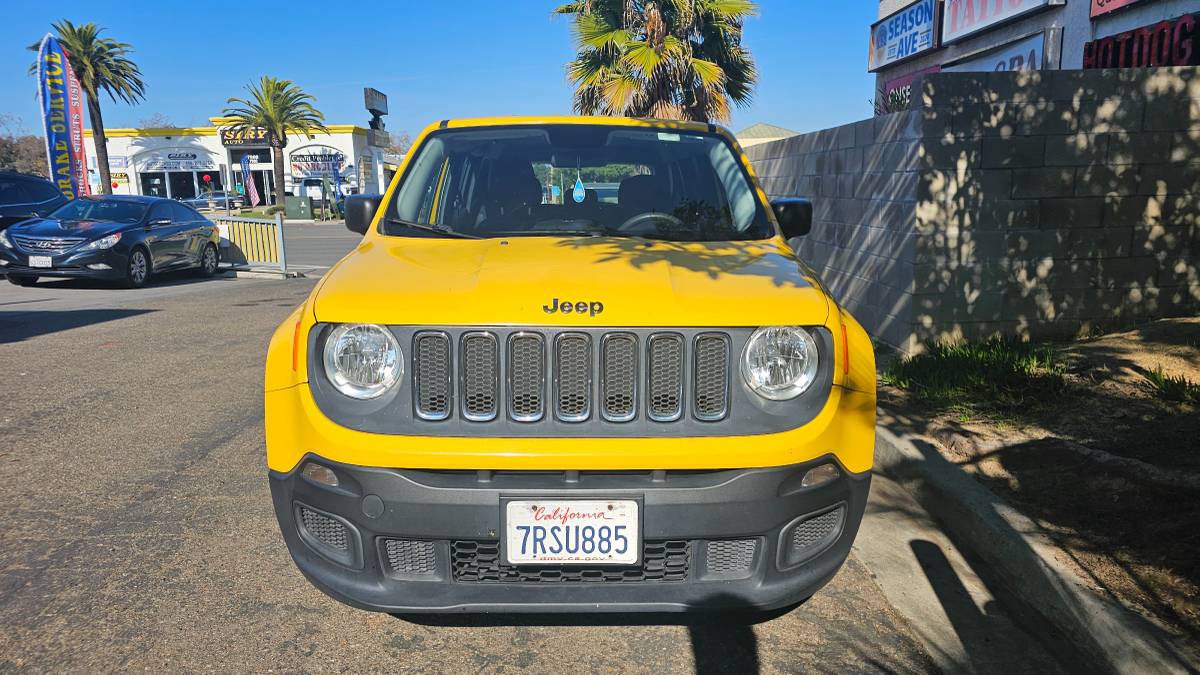 2015 Jeep, dovoz USA — foto 2 z 12
