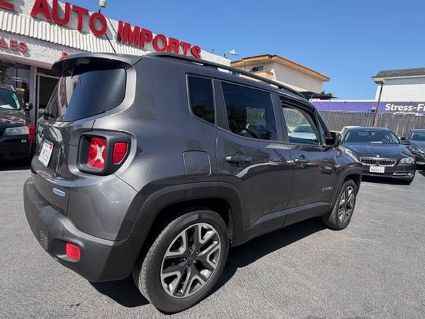 2016 Jeep, dovoz USA — foto 10 z 12