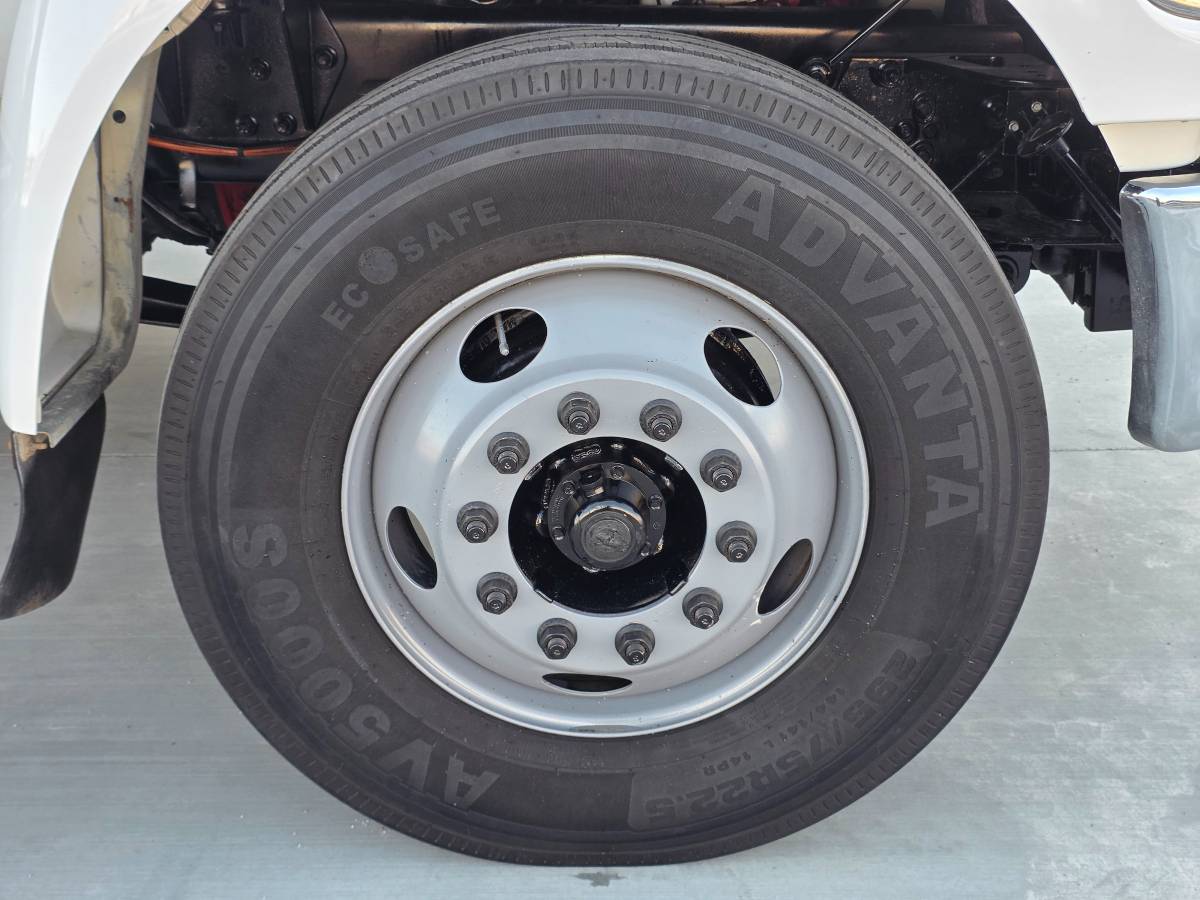 2010 Ford, dovoz USA — foto 10 z 12
