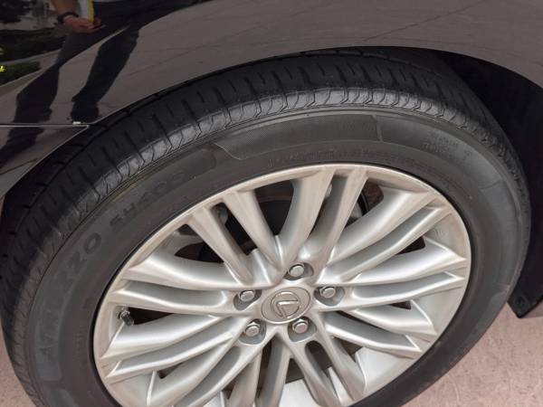 2016 Lexus, dovoz USA — foto 6 z 12