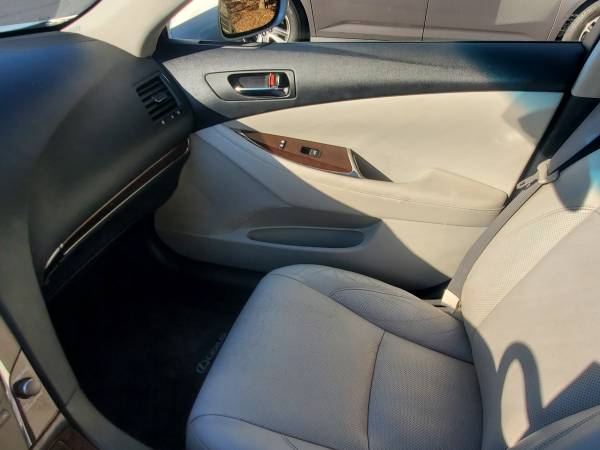2010 Lexus, béžová, dovoz USA — foto 12 z 12