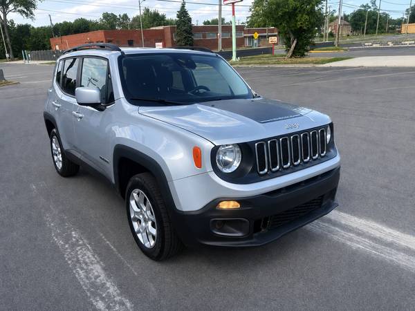 2017 Jeep, dovoz USA — foto 1 z 12 2017 Jeep, dovoz USA — foto 1 z 12