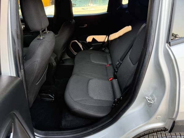 2017 Jeep, dovoz USA — foto 10 z 12