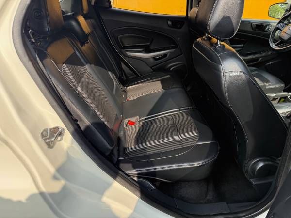 2019 Ford, dovoz USA — foto 10 z 12