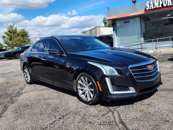 2016 Cadillac, dovoz USA — foto 2 z 12