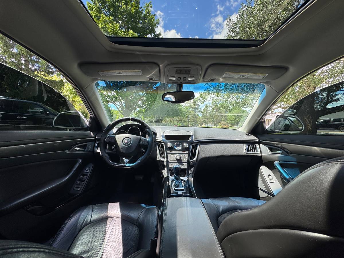 2011 Cadillac, dovoz USA — foto 10 z 12