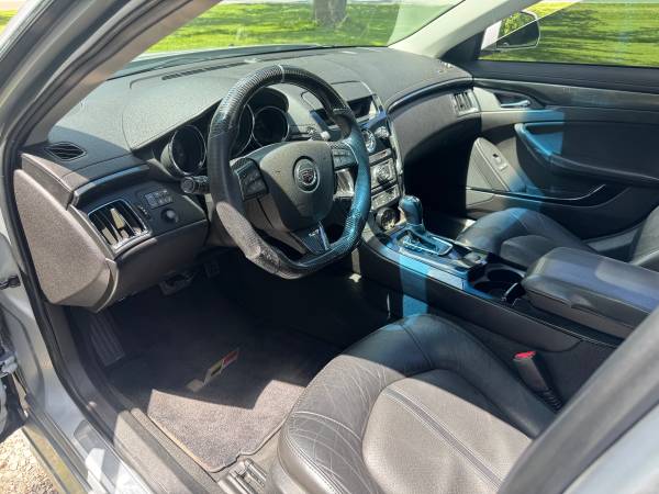 2011 Cadillac, dovoz USA — foto 11 z 12