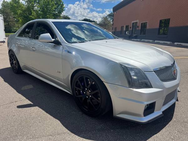 2011 Cadillac, dovoz USA — foto 3 z 12