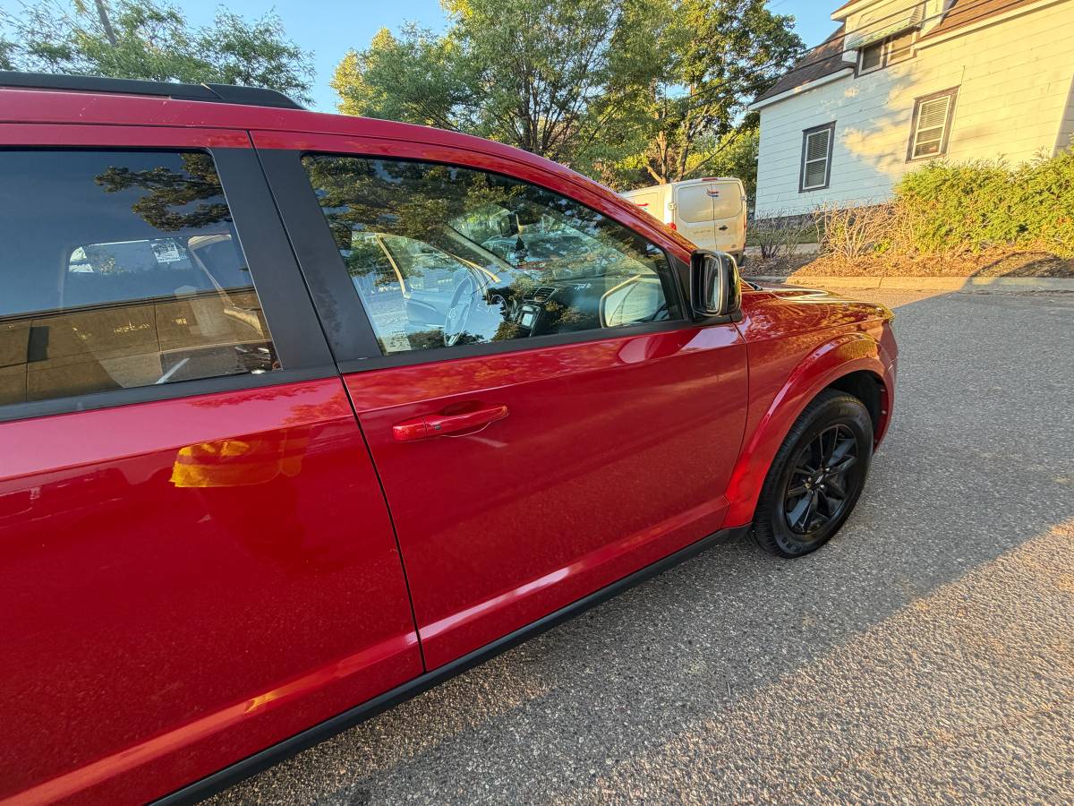 2019 Dodge, dovoz USA — foto 8 z 12