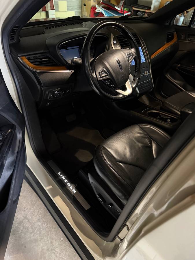 2018 Lincoln, dovoz USA — foto 10 z 12