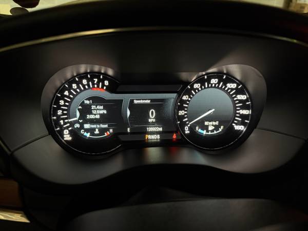 2018 Lincoln, dovoz USA — foto 11 z 12