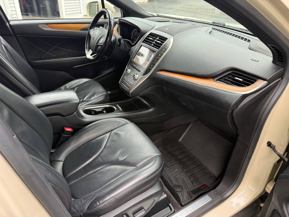 2018 Lincoln, dovoz USA — foto 6 z 12
