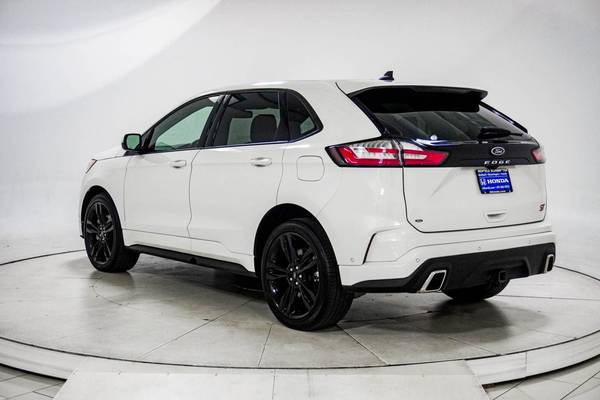 2024 Ford, biela, dovoz USA — foto 5 z 12