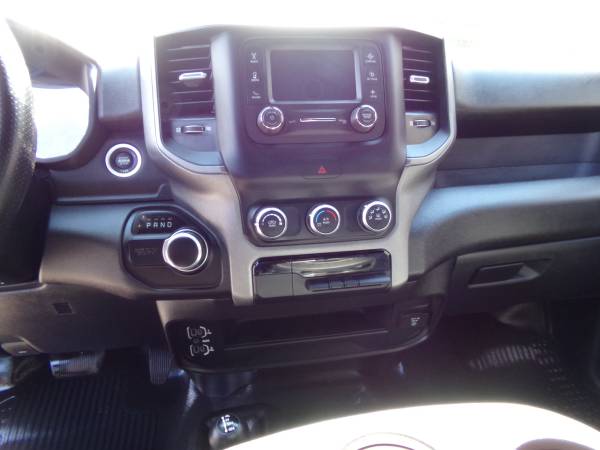 2023 Dodge, dovoz USA — foto 12 z 12