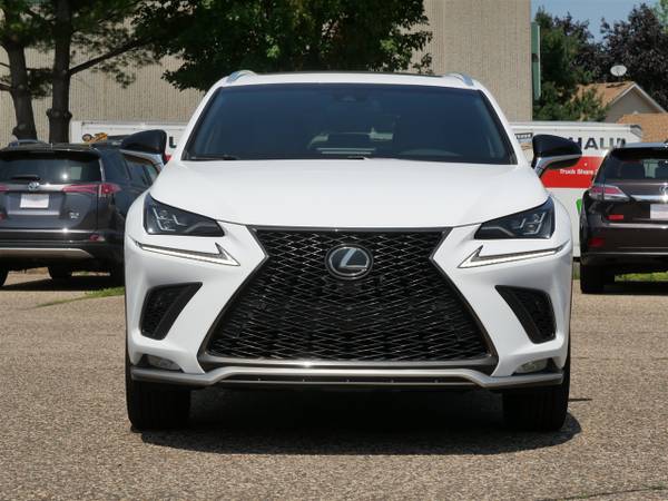 2019 Lexus, dovoz USA — foto 2 z 12