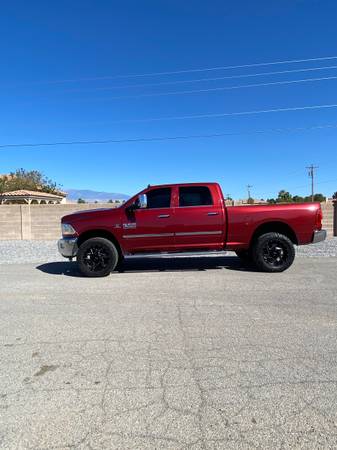 2013 Dodge, dovoz USA — foto 2 z 12