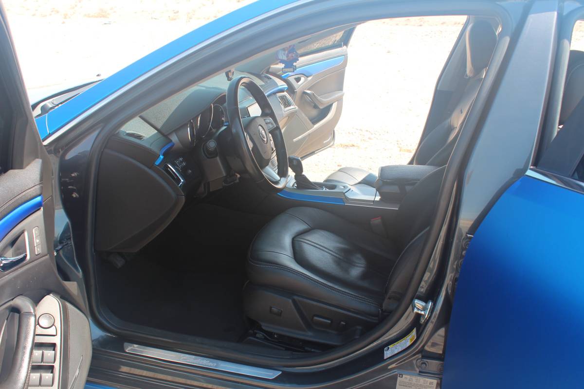 2013 Cadillac, dovoz USA — foto 9 z 12