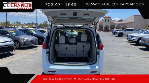 2021 Chrysler, dovoz USA — foto 5 z 12