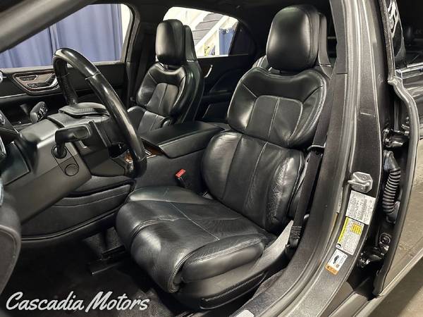 2017 Lincoln, dovoz USA — foto 8 z 12