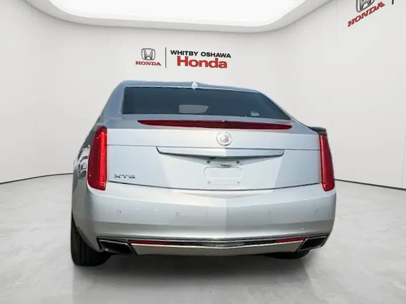 2013 Cadillac XTS Luxury, strieborná, 158 020 km, dovoz Kanada — foto 6 z 12