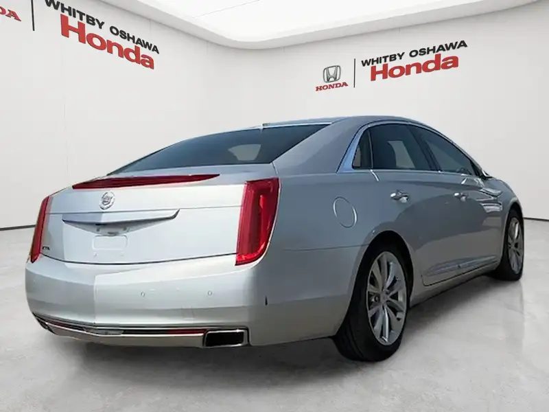 2013 Cadillac XTS Luxury, strieborná, 158 020 km, dovoz Kanada — foto 7 z 12