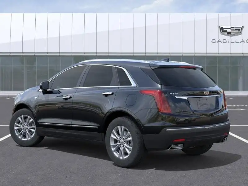2026 Cadillac XT5 Luxury, čierna, 0 km, dovoz Kanada — foto 3 z 6