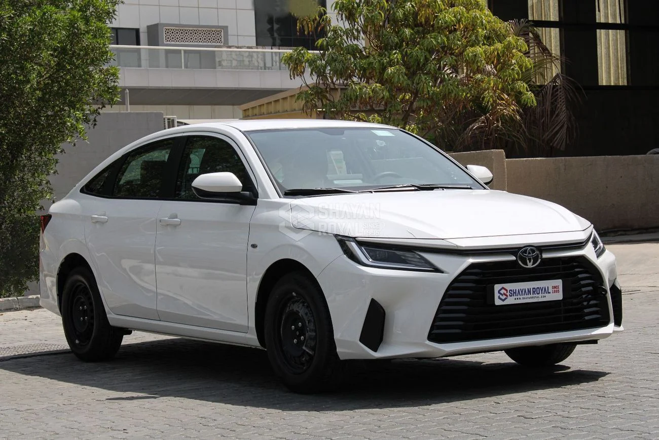 2026 Toyota Yaris E, biela, 0 km, dovoz SAE — foto 1
