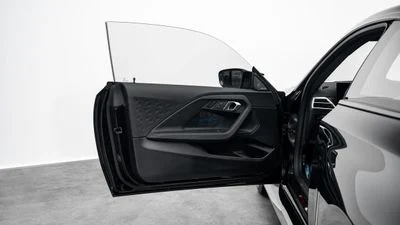 2026 BMW M2 CS, čierna, 0 km, dovoz SAE — foto 8 z 20
