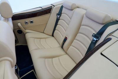 2000 Bentley Azure, biela, 6 000 km, dovoz SAE — foto 12 z 14