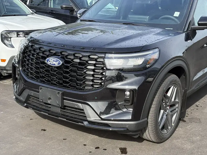 2027 Ford Explorer ST-Line, čierna, 0 km, dovoz Kanada — foto 10 z 12