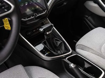 2025 Chevrolet Captiva LS, strieborná, 39 283 km, dovoz SAE — foto 7 z 16