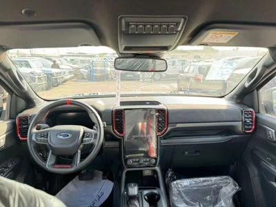 2026 Ford Ranger RAPTOR, čierna, 0 km, dovoz SAE — foto 16 z 17
