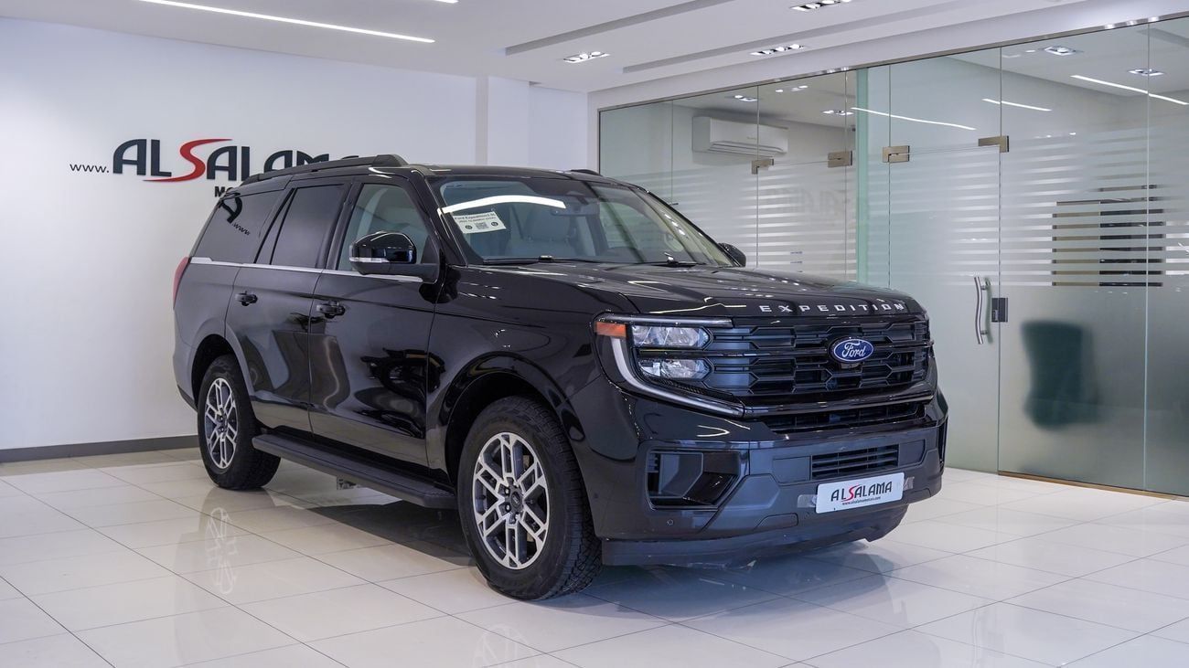 2025 Ford Expedition PLATINUM, čierna, 14 900 km, dovoz SAE — foto 1