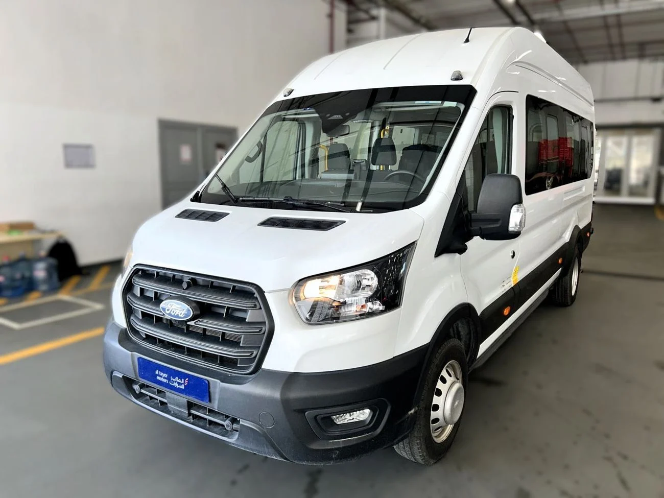 2025 Ford Transit, biela, 13 407 km, dovoz SAE — foto 1