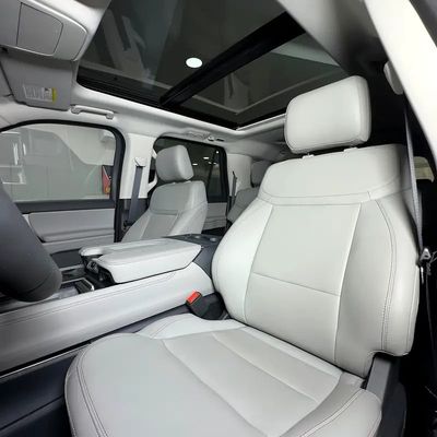 2025 Ford Expedition Active Max, biela, 300 km, dovoz SAE — foto 10 z 16