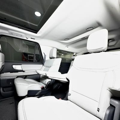 2025 Ford Expedition Active Max, biela, 300 km, dovoz SAE — foto 11 z 16